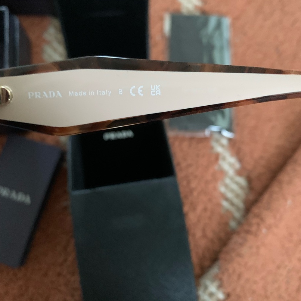 PRADA PR 24ZS TRT SHN BRN G sunglasses - Picture 11 of 16